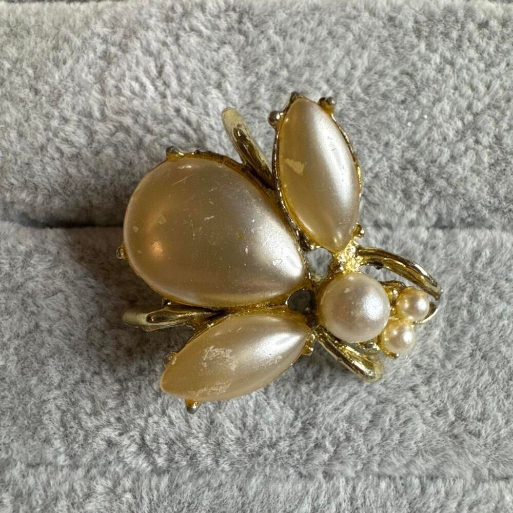 Unbranded Women's Gold and White Jewellery
